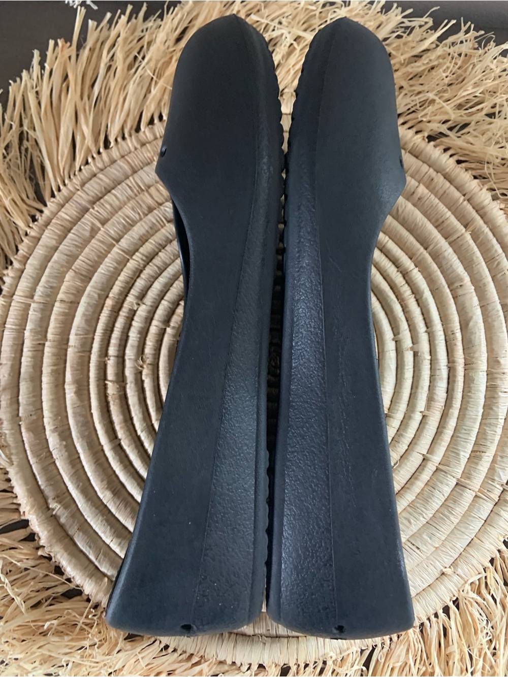 CROCS Women’s Matte Black Round Toe Slip On Ballet Flats Size 9 - Picture 13 of 16